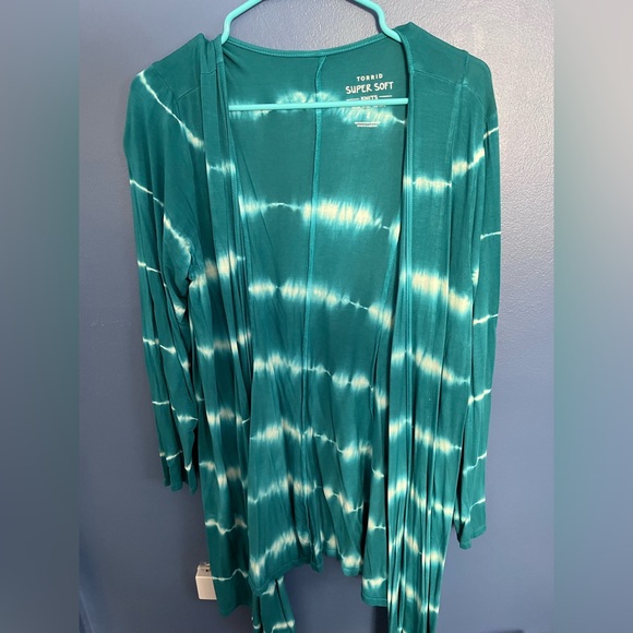 Torrid Super Soft Blue Tie Dye Sweater - NWT size 2X - Picture 1 of 4